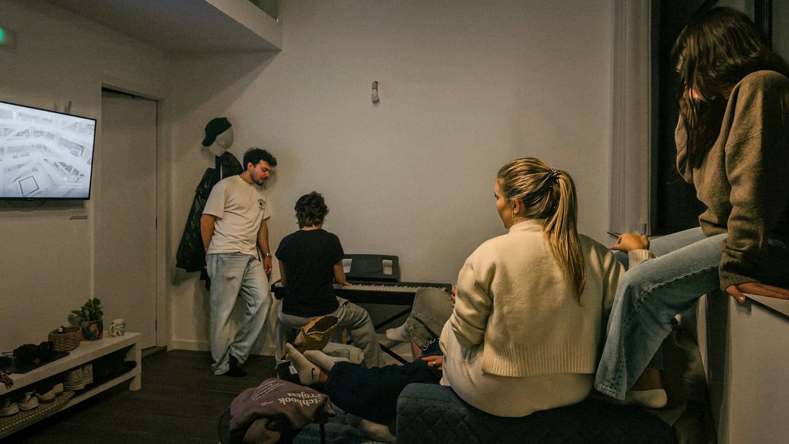 Coliving Etiquette: Living Well in a Shared Building