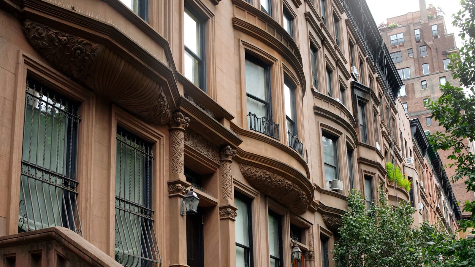When to Book NYC Intern Housing: The 2027 Summer Timeline